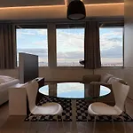 Vienna Skyline View Luxury Loft Near City Center