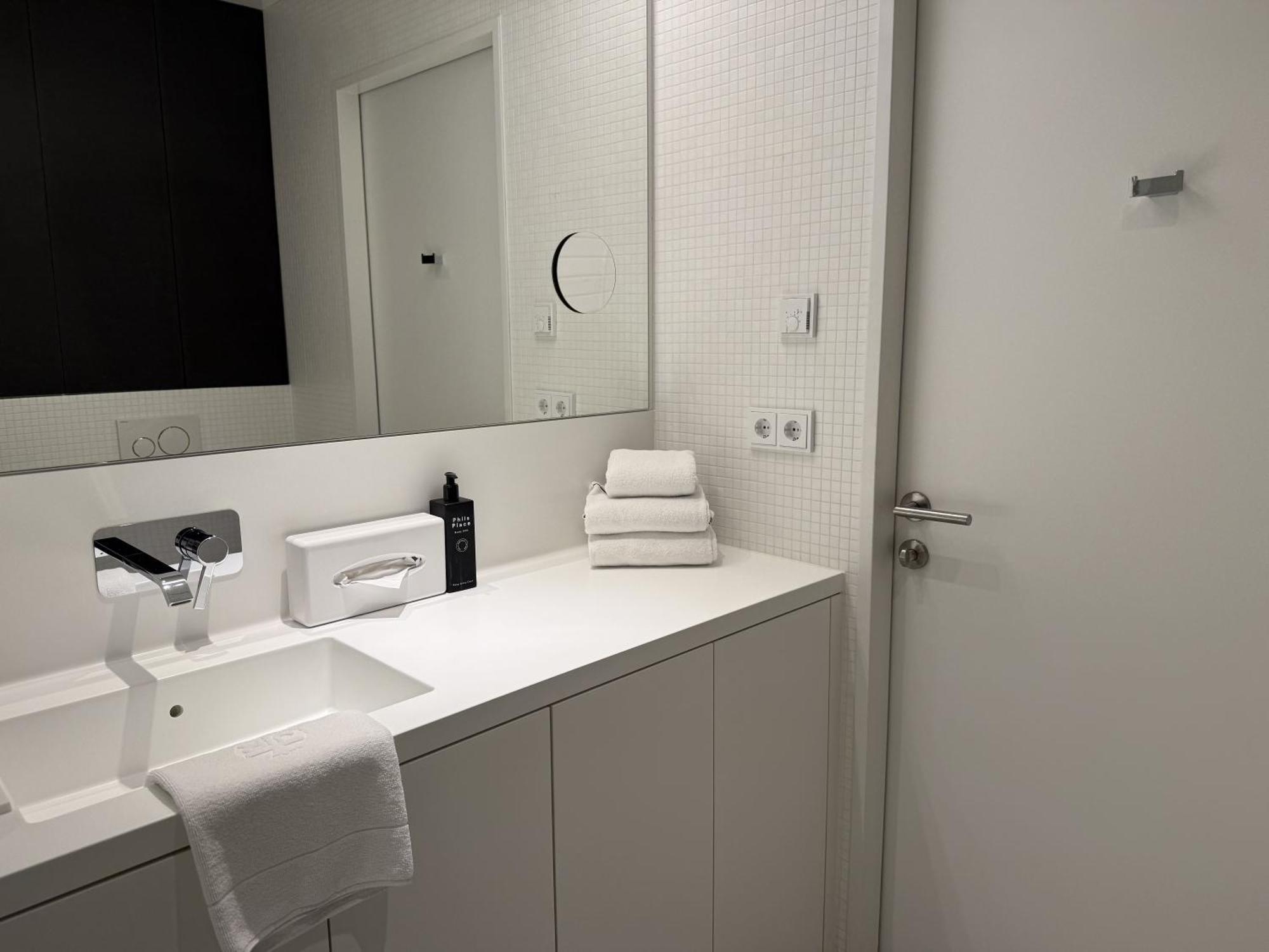 Apartment Skyline View Luxury Loft Near Center *